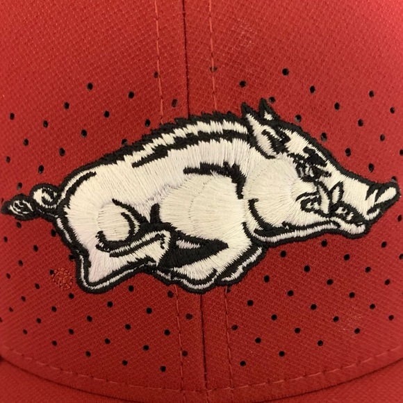 Nike University of Arkansas Razorbacks Aero Classic99 Cap-NWT - Picture 6 of 9